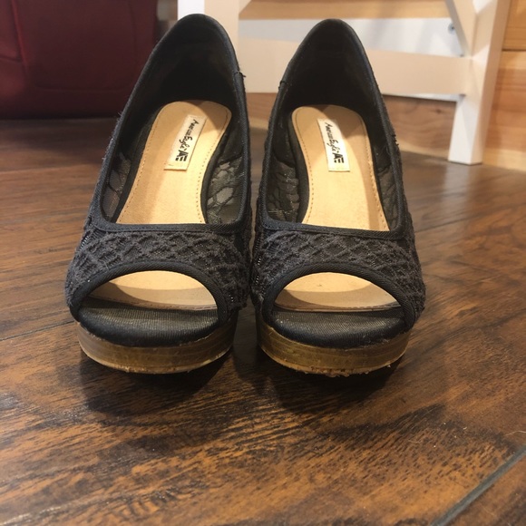 American Eagle Payless Wedges - Picture 6 of 8
